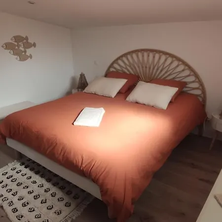 Jolie Maison A 700 M De La *