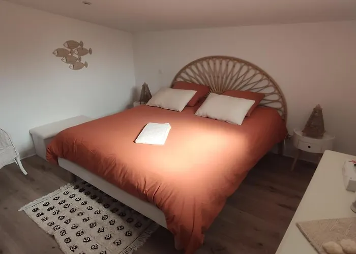 Jolie Maison à 700 M De La *